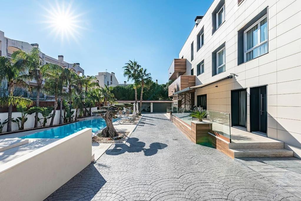 Apartamento 5 Stelle Piscina, Jacuzzi, Wifi - 2 Min Dal Mare Miami Platja  Exterior foto